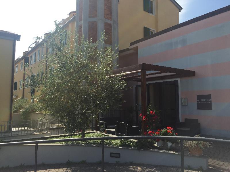 Al Borgo Aparthotel Sarzana Kültér fotó